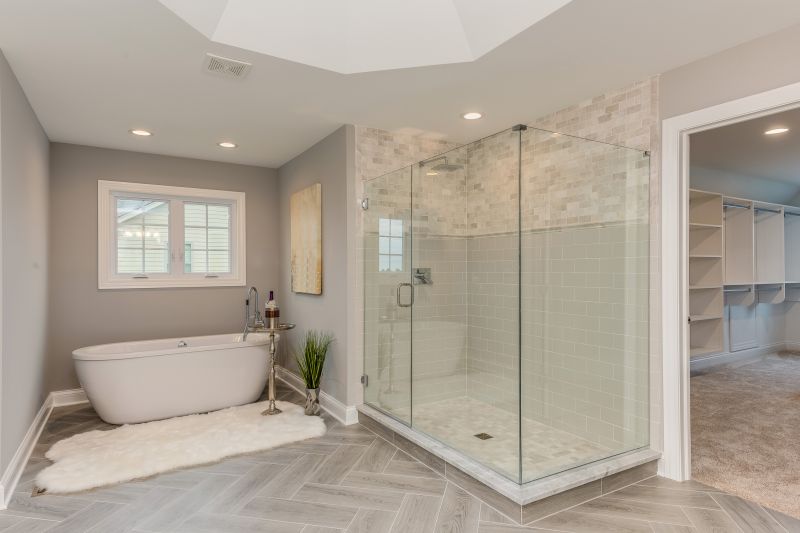 Shower-Tub Combo for Small Spaces